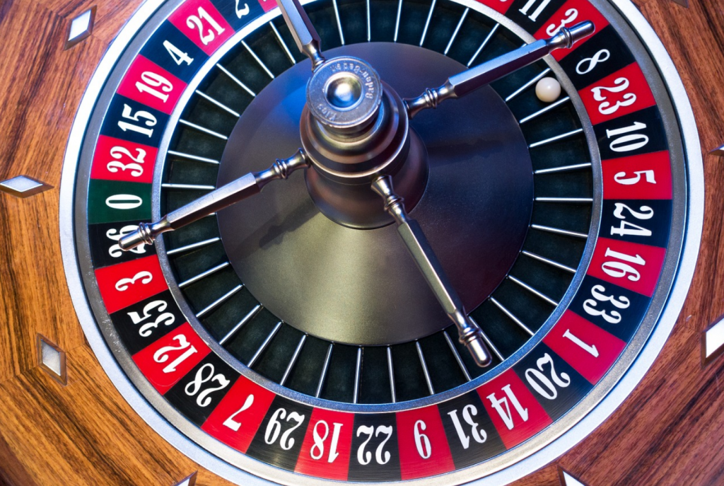 Roulette wheel with win on 8